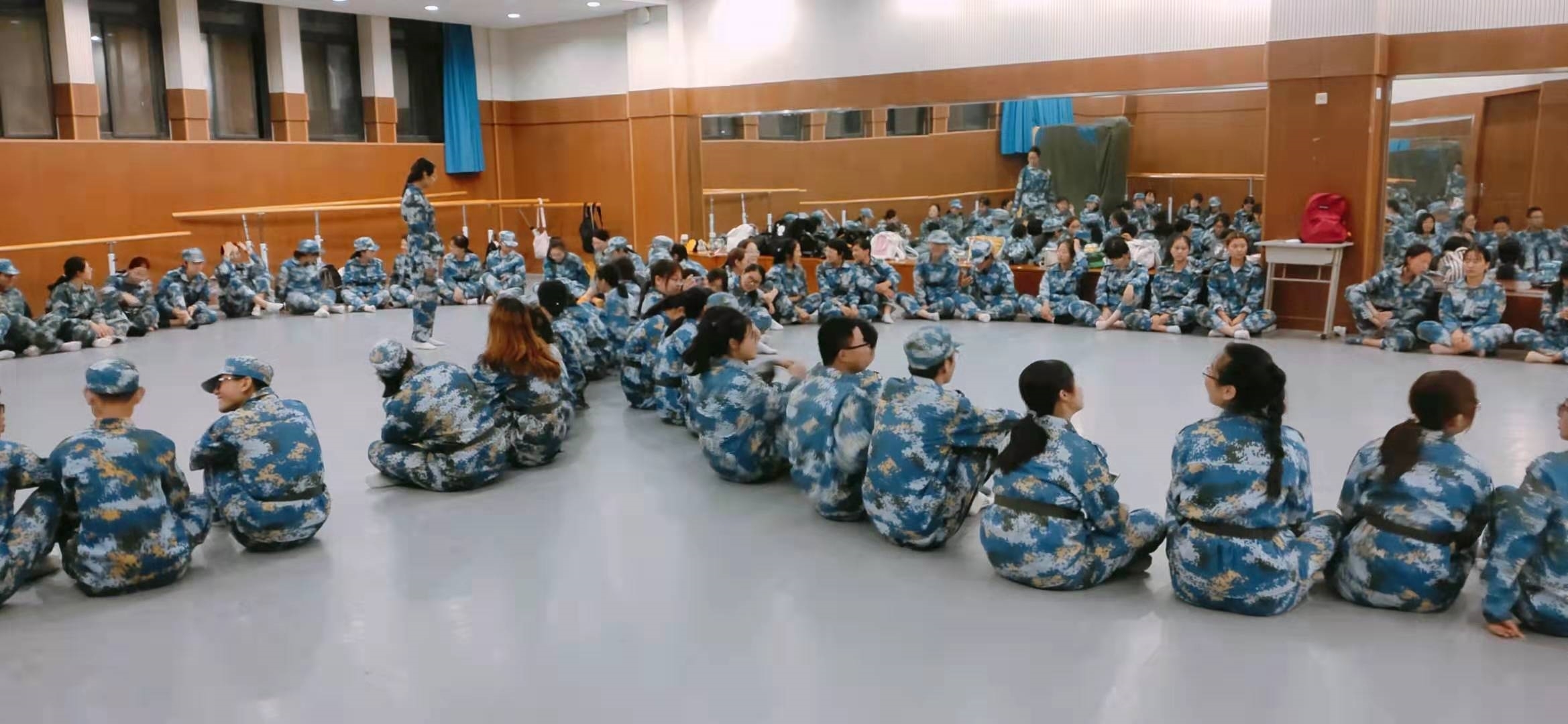 图片2.jpg 图片2.jpg