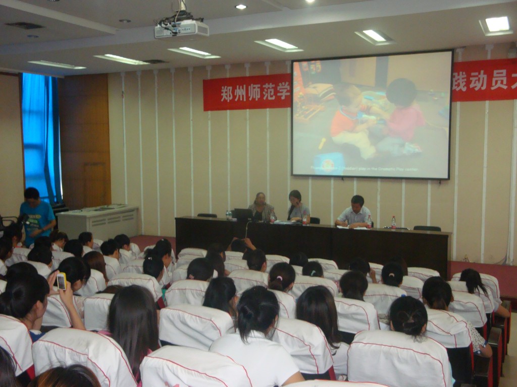 Yetty女士用大量教学图片是同学们受益匪浅